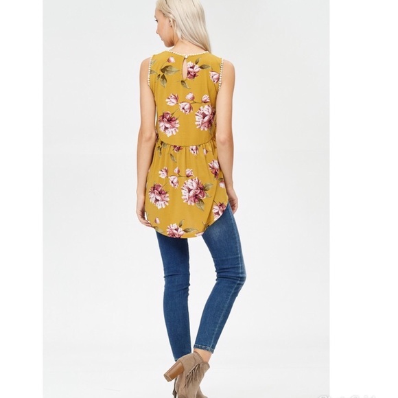 Last 1 ⬇️ Mustard Sleeveless Floral Tunic - Picture 2 of 3